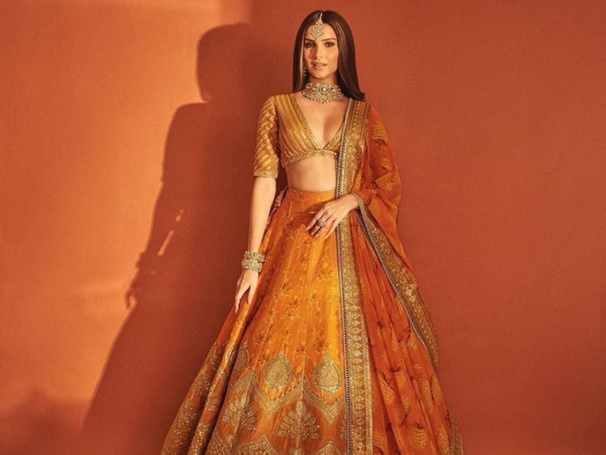 Karwa Chauth 2025: करवाचौथ पर लहंगा पहनने का है मन, तो झांक ले इन हसीनाओं के वॉर्डरोब में - Photo Gallery