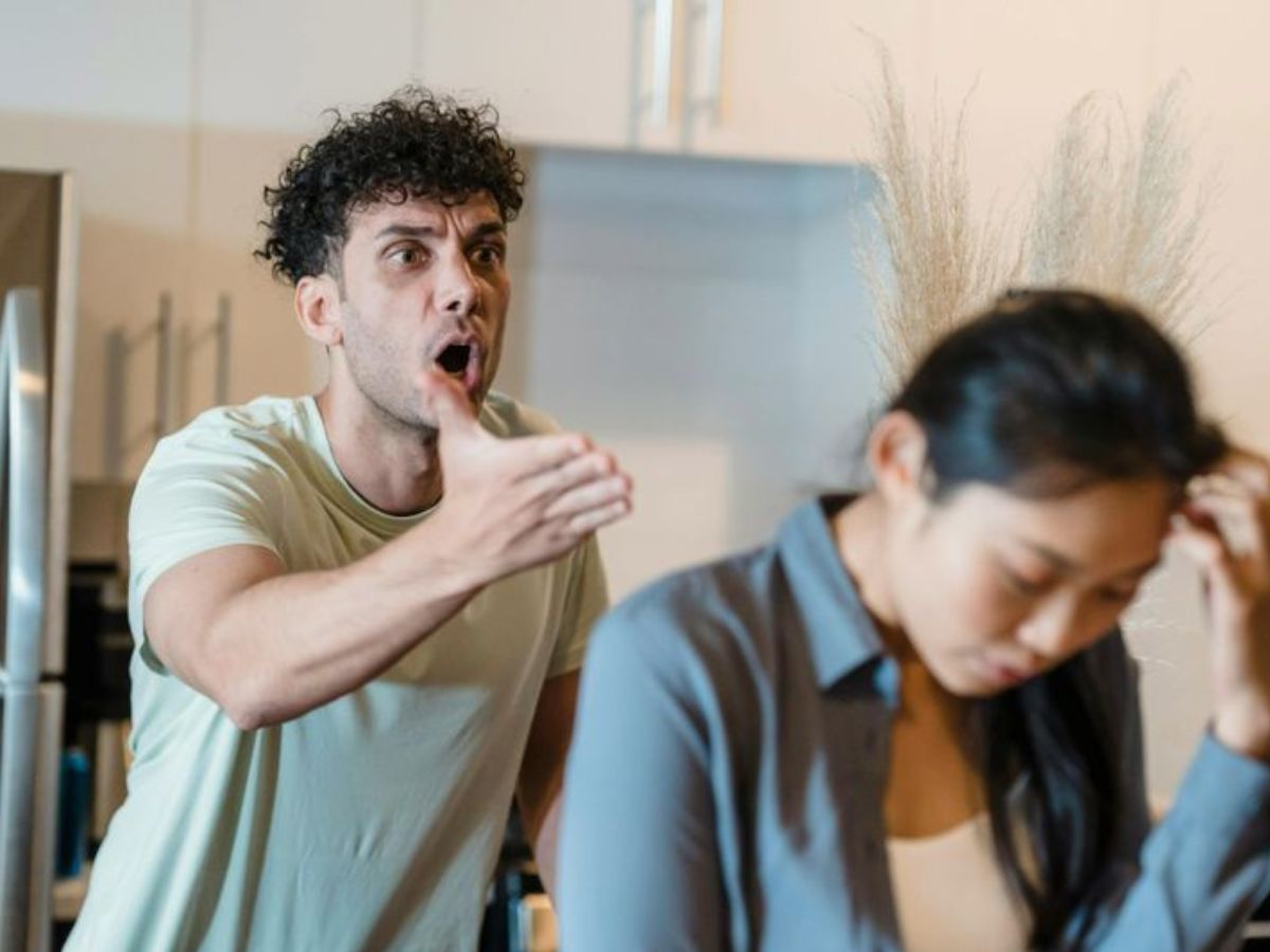 नए रिश्ते की शुरुआत कर रहे हैं? इन 8 चेतावनी संकेतों को न करें इग्नोर! - Photo Gallery