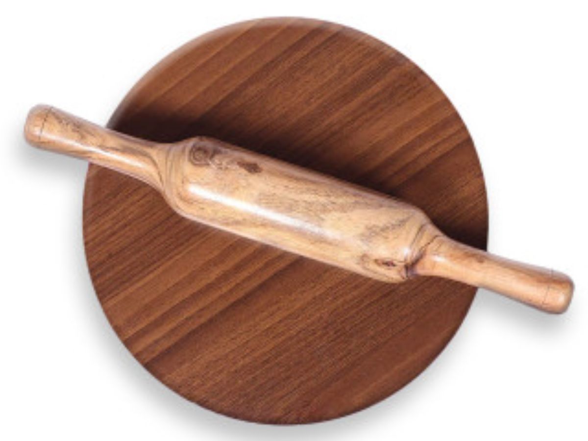 Cleaning the rolling pin maintains quality - Photo Gallery