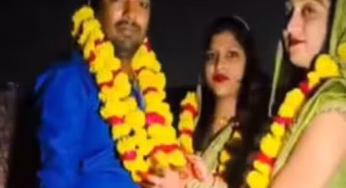 गजब का नजारा! एक ही घर में दो पत्नियों के साथ Karwa Chauth मनाते दिखा पति, यूजर्स भी रह गए दंग