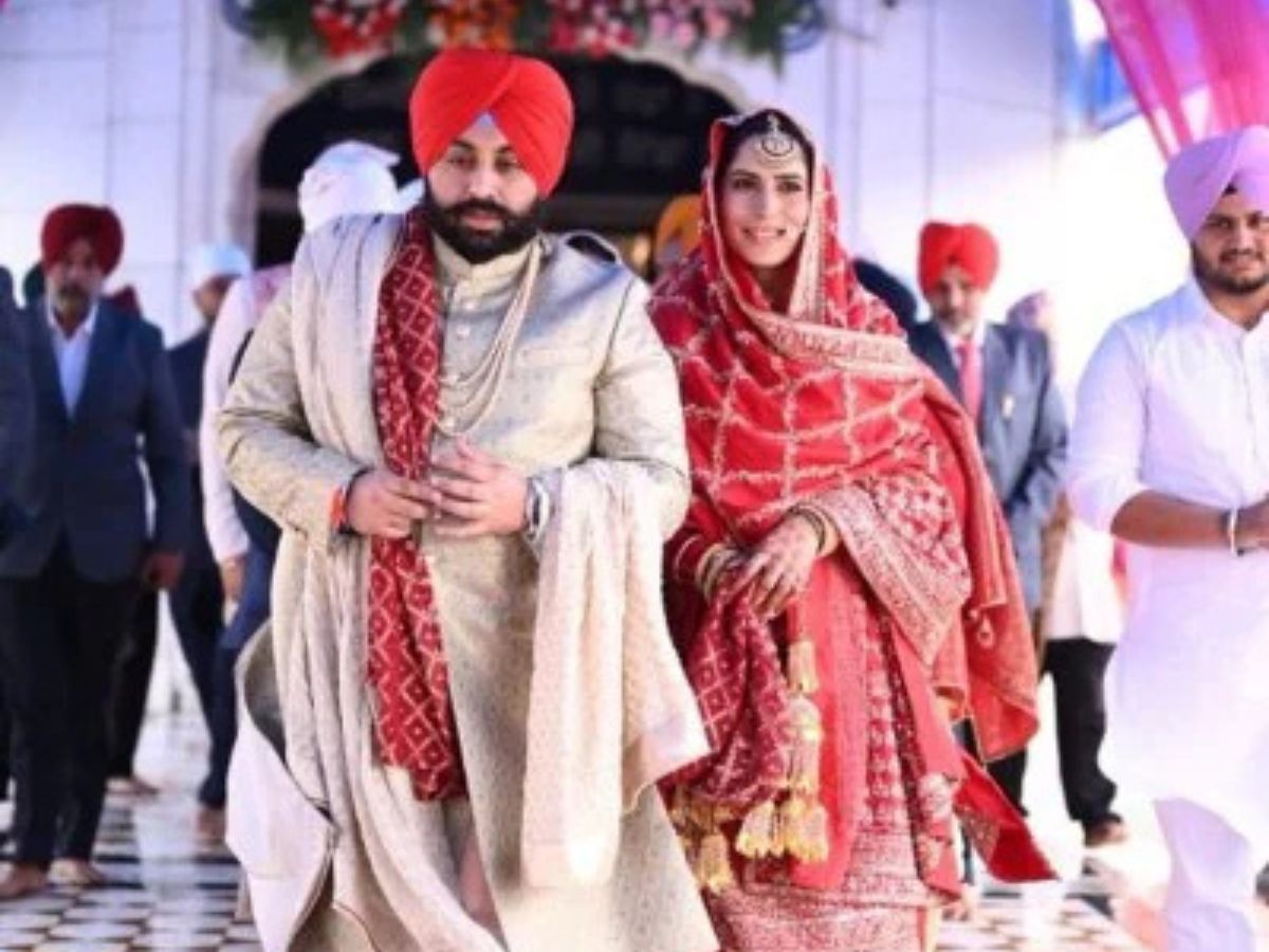 IPS Jyoti Yadav के आउटफिट्स, जो हर मौके पर बनाते हैं उनका ग्लैमरस इम्पैक्ट