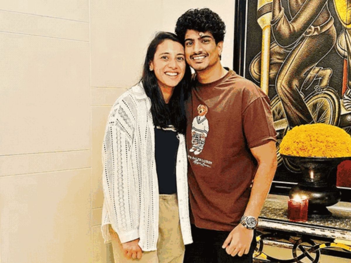 पहले टली शादी, अब सोशल मीडिया से रिंग वाली वीडियो डिलीट; पलाश और स्मृति की शादी को लेकर इंटरनेट पर मची हलचल - Photo Gallery