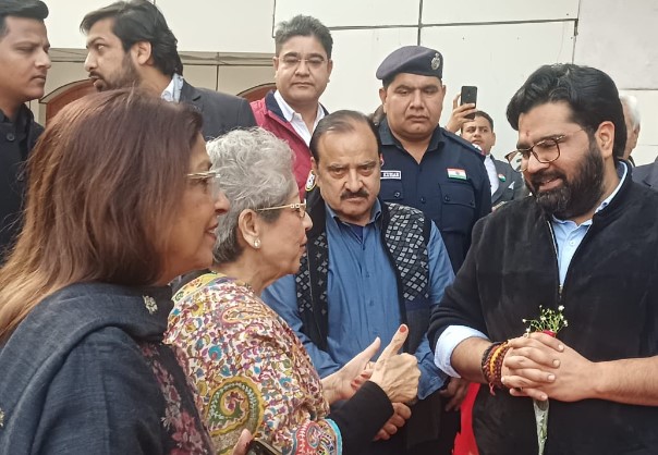 Motivating the team to perform better - Photo Gallery