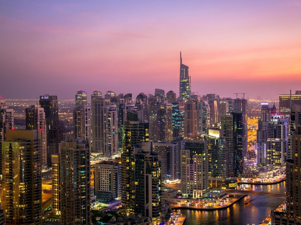 UAE Citizenship Rule: अमीराती लड़की से शादी कर लो मिल जाएगी नागरिकता, जानें क्या है इस दावें के पीछे का सच? - Photo Gallery