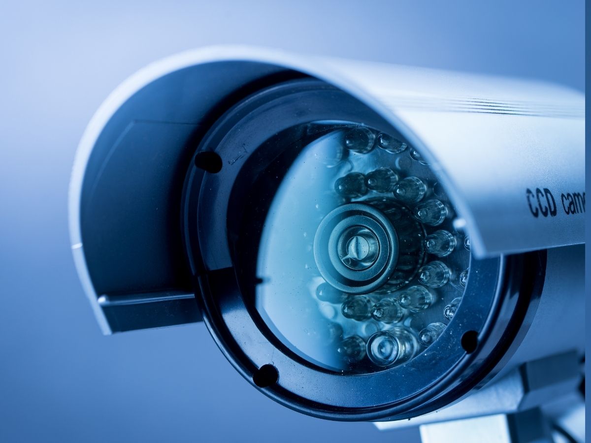 अगर घर में लगा रखा है CCTV कैमरा, तो जरूर से इन बातों का रखें खास ध्यान; जरा सी गलती दे देगी तगड़ा झटका - Photo Gallery