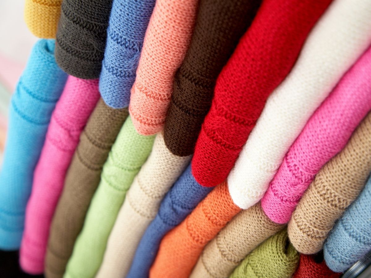 सर्दियों में ऐसे भगाएं ऊनी कपड़ों में जमी बदबू, यहां जानें सुरक्षित और असरदार तरीके - Photo Gallery