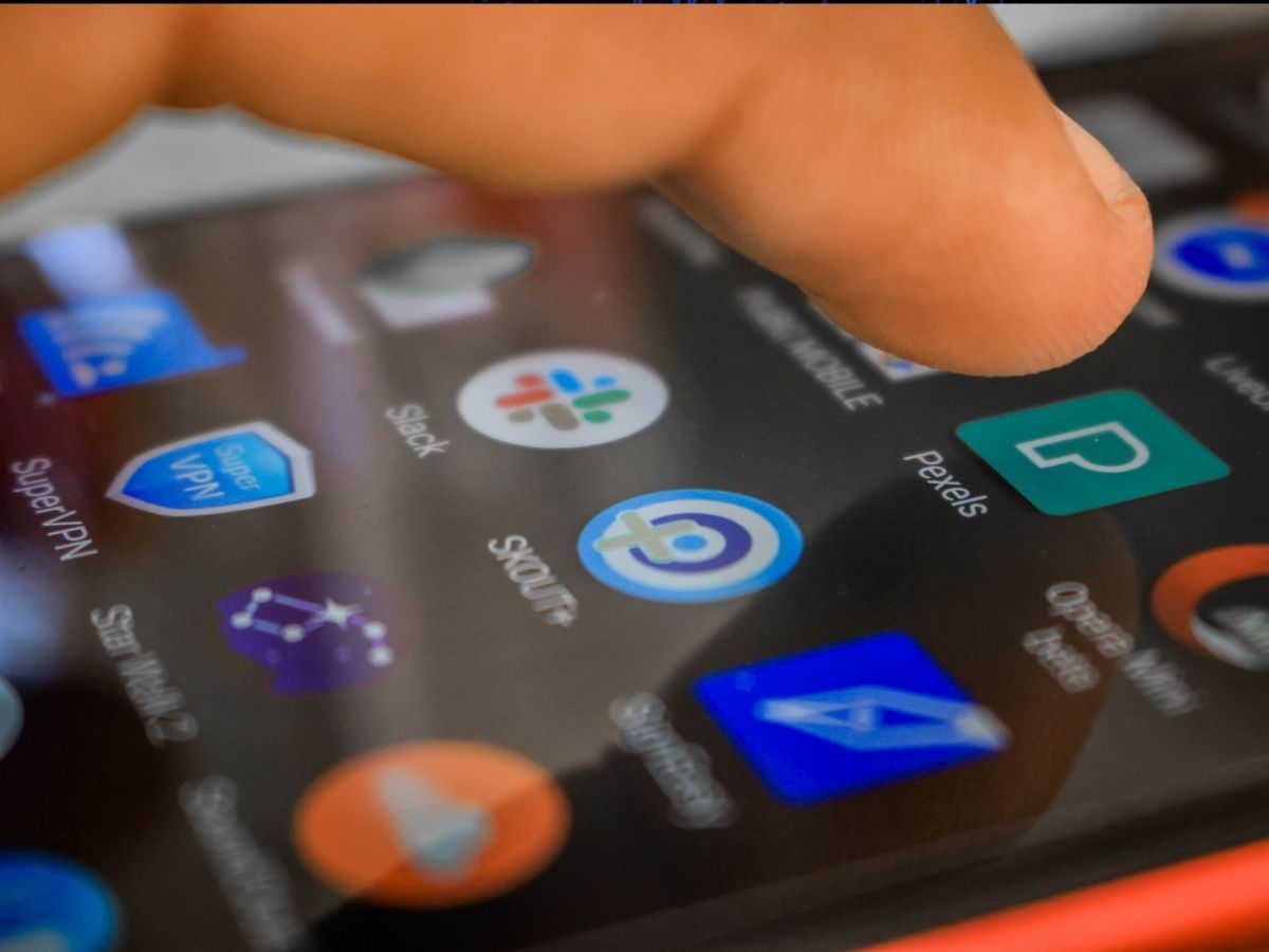 एंड्रॉयड में आया नया खतरा, स्टर्नस मालवेयर ने बढ़ाई यूजर्स की चिंता; बैंकिंग डेटा से लेकर एन्क्रिप्टेड चैट पर है नजर - Photo Gallery