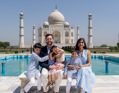 Arrival of international guests - Photo Gallery