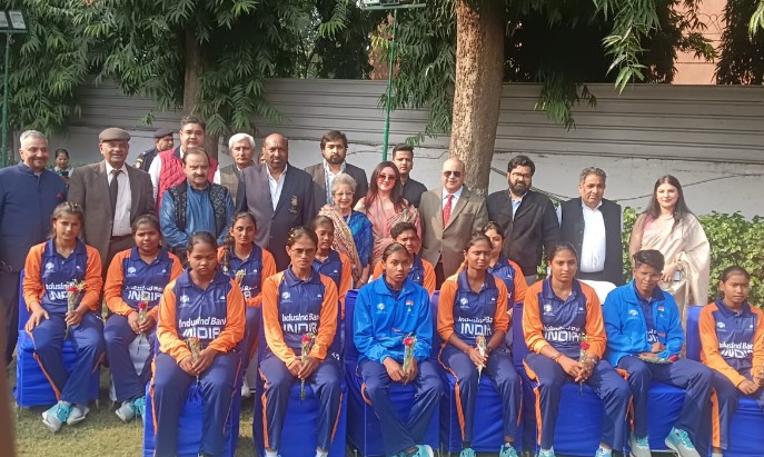 Communicated with players - Photo Gallery