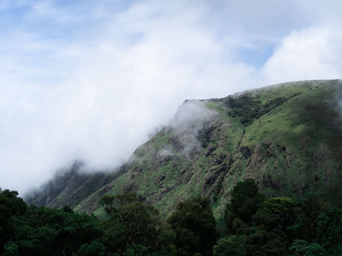 दक्षिण भारत का एकमात्र गांव, जहां पर होती है बर्फबारी; पर्यटकों के लिए है जन्नत! - Photo Gallery