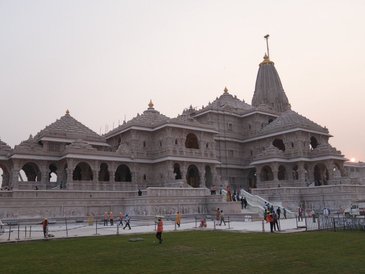 राम मंदिर के शिखर पर पीएम मोदी लहराएंगे भगवा ध्वज, इस भव्य आयोजन में क्या-क्या होगा? यहां जानें सारी जानकारी - Photo Gallery