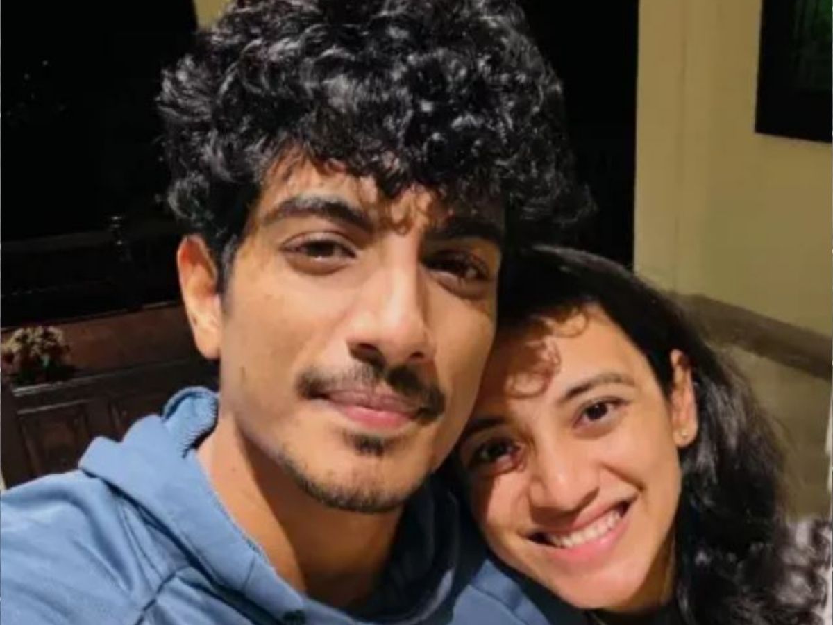 पहले टली शादी, अब सोशल मीडिया से रिंग वाली वीडियो डिलीट; पलाश और स्मृति की शादी को लेकर इंटरनेट पर मची हलचल - Photo Gallery