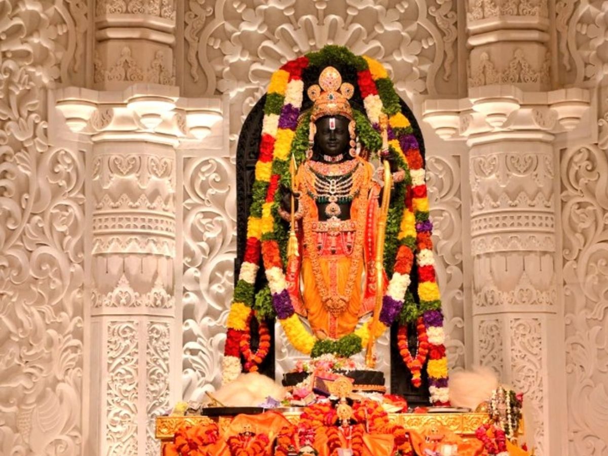 राम मंदिर के शिखर पर पीएम मोदी लहराएंगे भगवा ध्वज, इस भव्य आयोजन में क्या-क्या होगा? यहां जानें सारी जानकारी - Photo Gallery