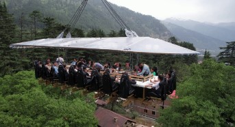 Flying Restaurant in Manali - Photo Gallery