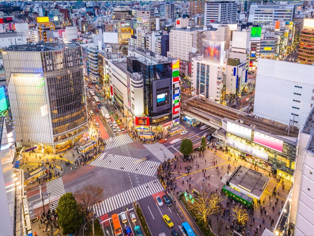 टोक्यो से छिना दुनिया का सबसे ज़्यादा आबादी वाला शहर का तमगा, इस देश की राजधानी ने लिस्ट में लगाई लंबी छलांग - Photo Gallery