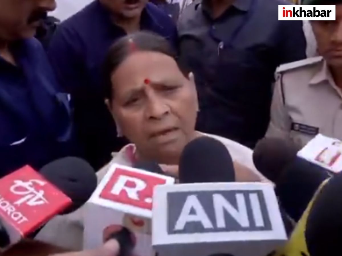 Rabri Devi Blessed Tejashwi and Tej Pratap - Photo Gallery