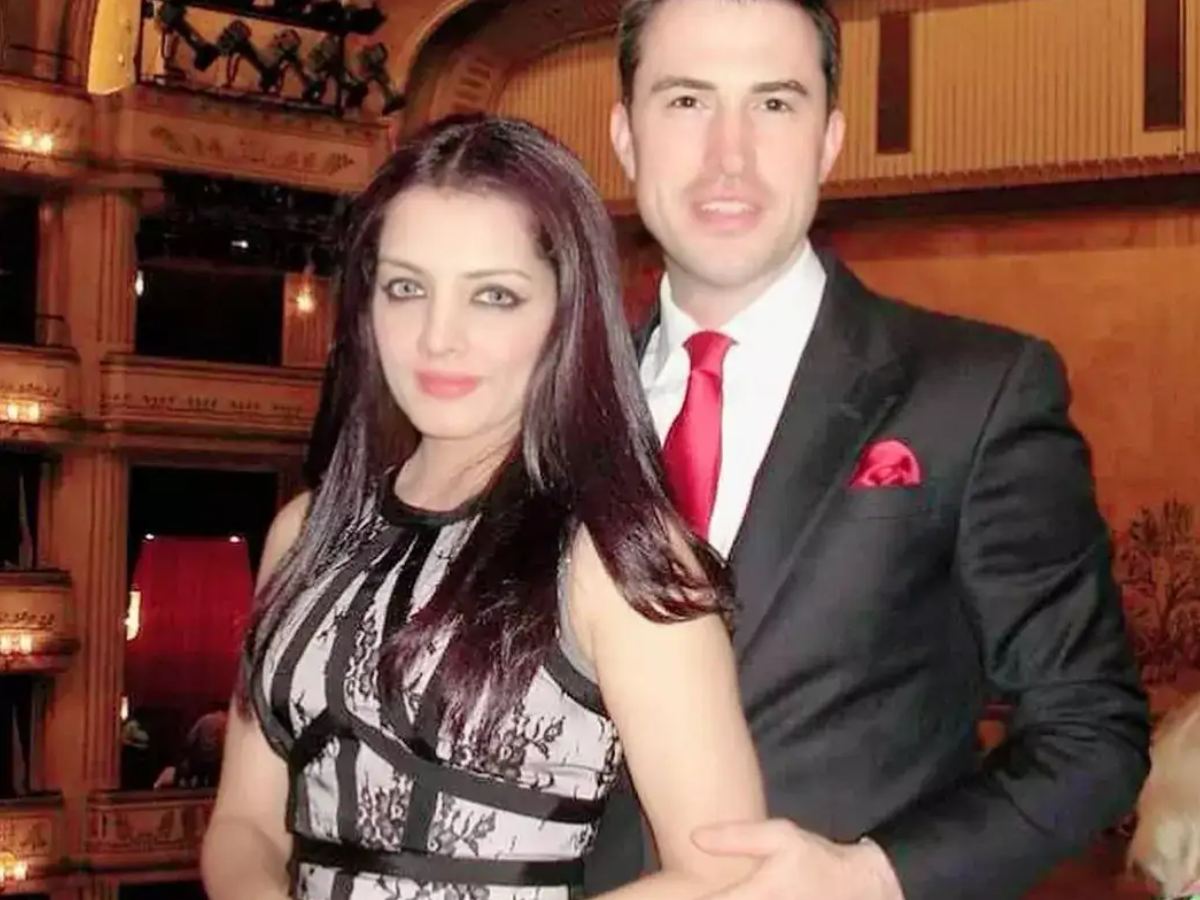 पति के जुल्मों से तंग आईं सेलिना जेटली, लगाई गुहार, बोलीं-बच्चों को इसमें मत घसीटो….