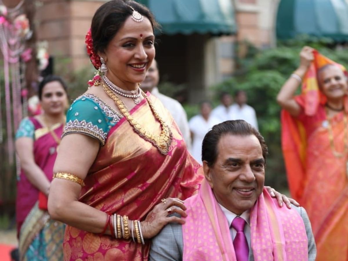 दर्दनाक और दिल तोड़ने वाला…Dharmendra के आखिरी दिनों पर Hema Malini ने की बात! जल्दबाजी में हुए अंतिम संस्कार की बताई वजह - Photo Gallery