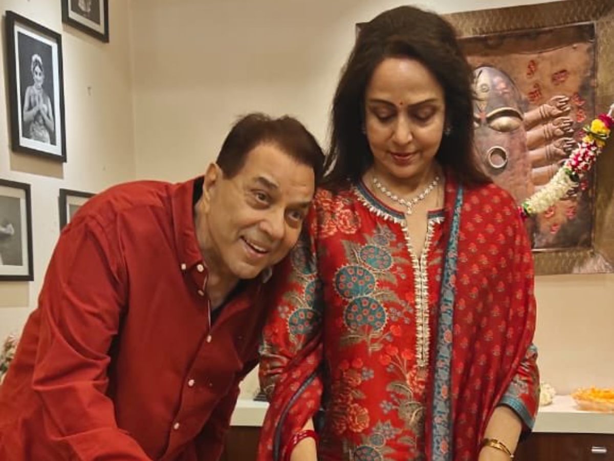 दर्दनाक और दिल तोड़ने वाला…Dharmendra के आखिरी दिनों पर Hema Malini ने की बात! जल्दबाजी में हुए अंतिम संस्कार की बताई वजह - Photo Gallery