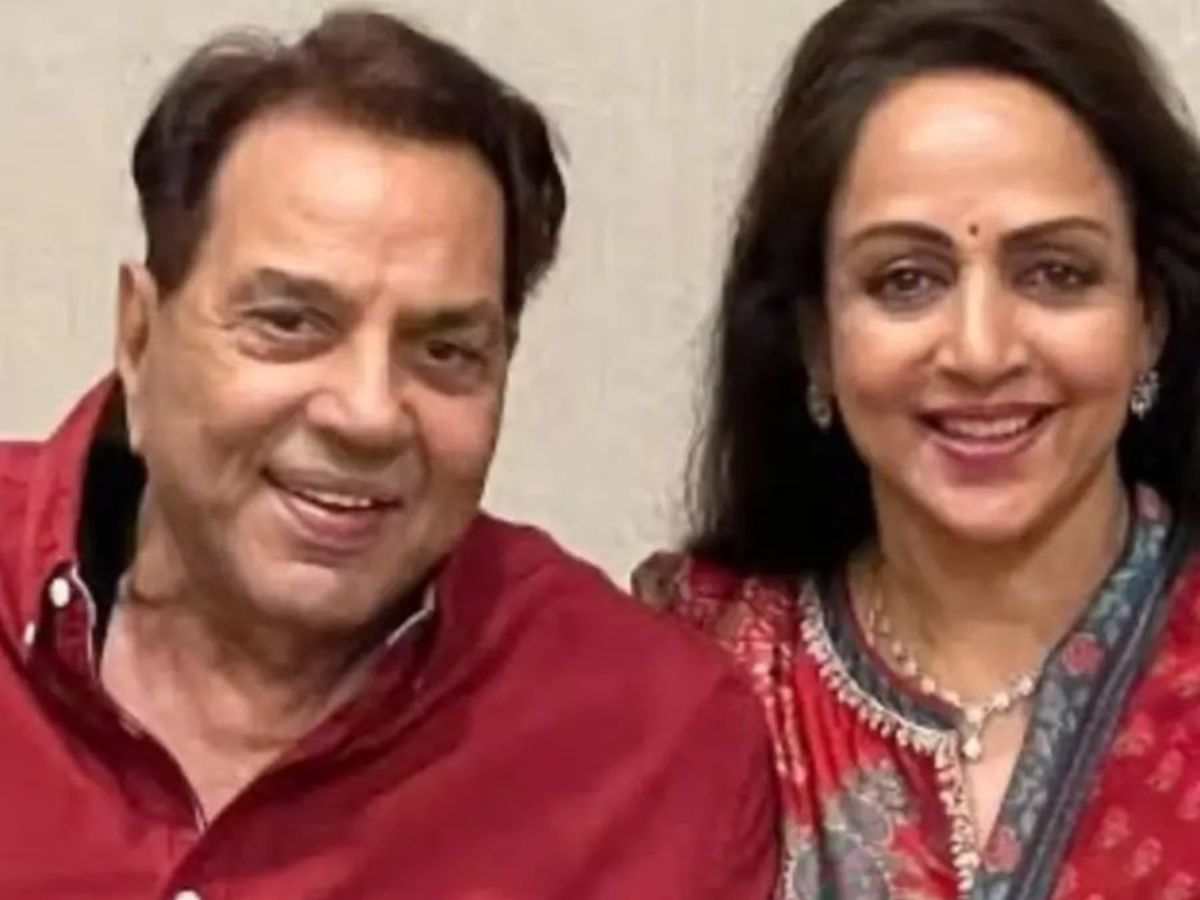 Dharmendra के साथ बिताए पलों को Hema Malini ने तस्वीरों में समेटा, ‘ही-मैन’ के चौथे पर दिखाईं बीते कल की झलकियां - Photo Gallery