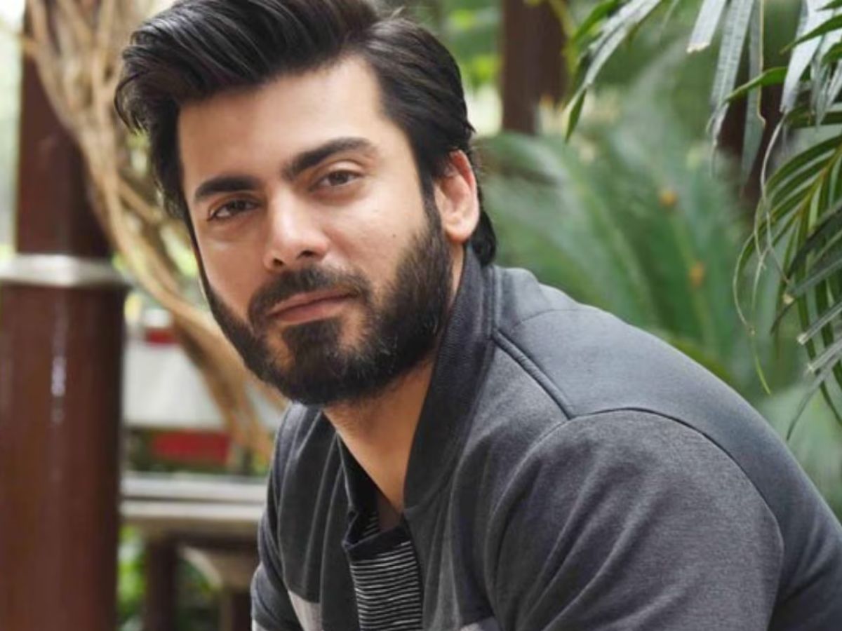 ‘पाकिस्तान का शाहरुख खान’ है यह एक्टर, 1380 करोड़ से ज्यादा नेटवर्थ…पॉपुलैरिटी में फवाद-माहिरा भी हैं पानी-कम - Photo Gallery