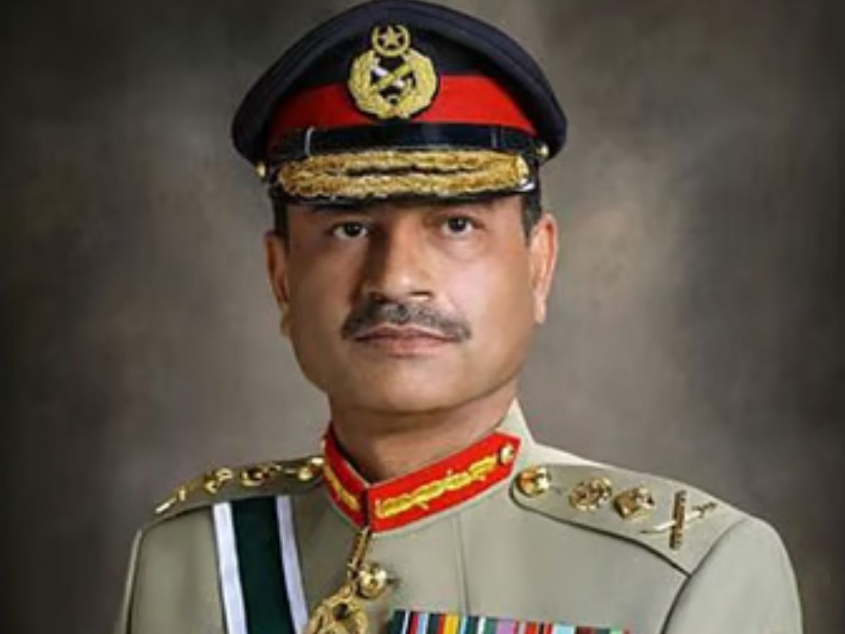 मुनीर ने जेल में ही करवा दिया इमरान का कत्ल? इस आखिरी पोस्ट के बाद बौखला गया था पाक का तानाशाह - Photo Gallery