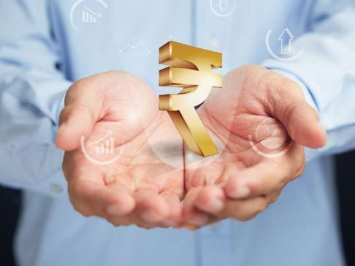 MONEY - Photo Gallery