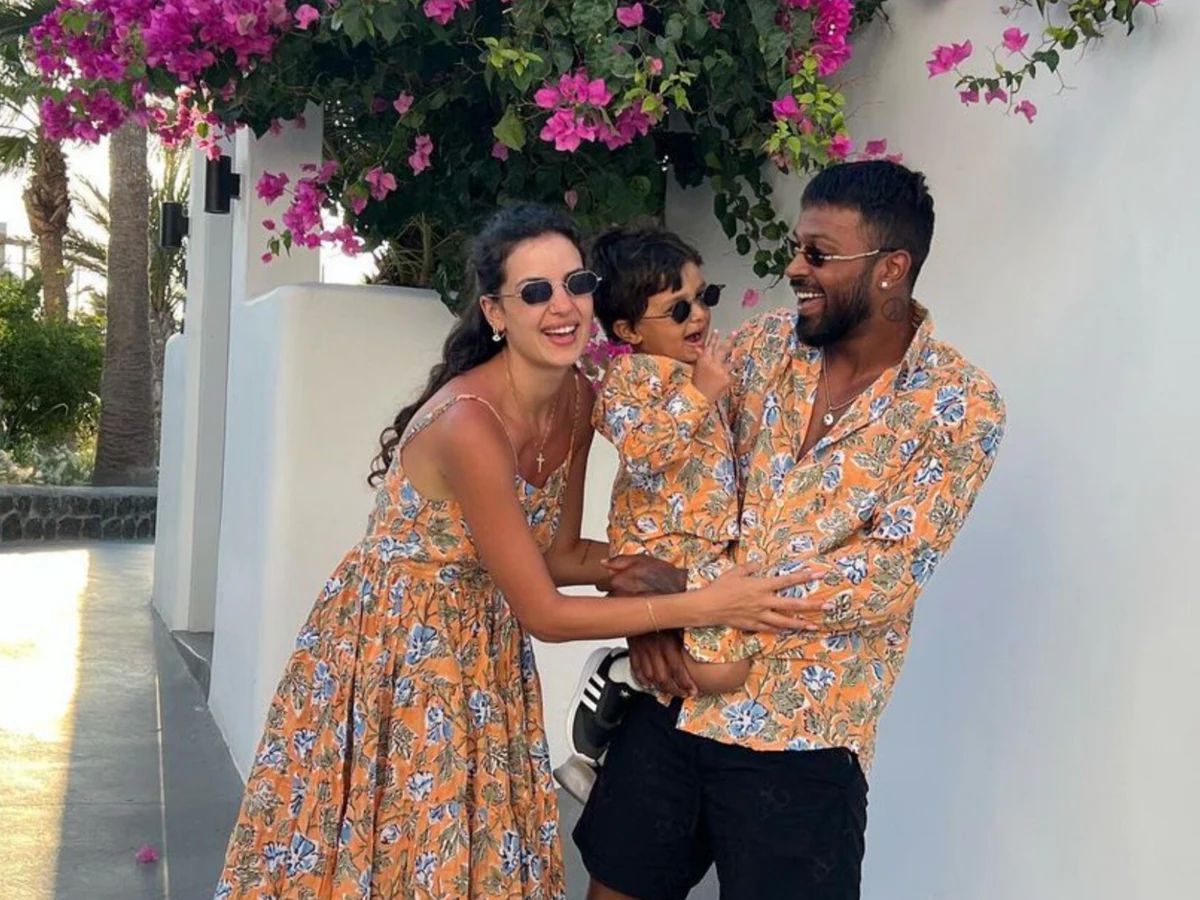 hardika-pandya-girlfriend-mahieka-sharma-pregnancy-rumors-cricketer-girlfriends-natasha-to-esha-gupta क्या Hardik Pandya दूसरी बार बनने वाले हैं पापा? गर्लफ्रेंड माहिका शर्मा से पहले नताशा-ईशा भी हुई थीं क्रिकेटर पर फिदा!