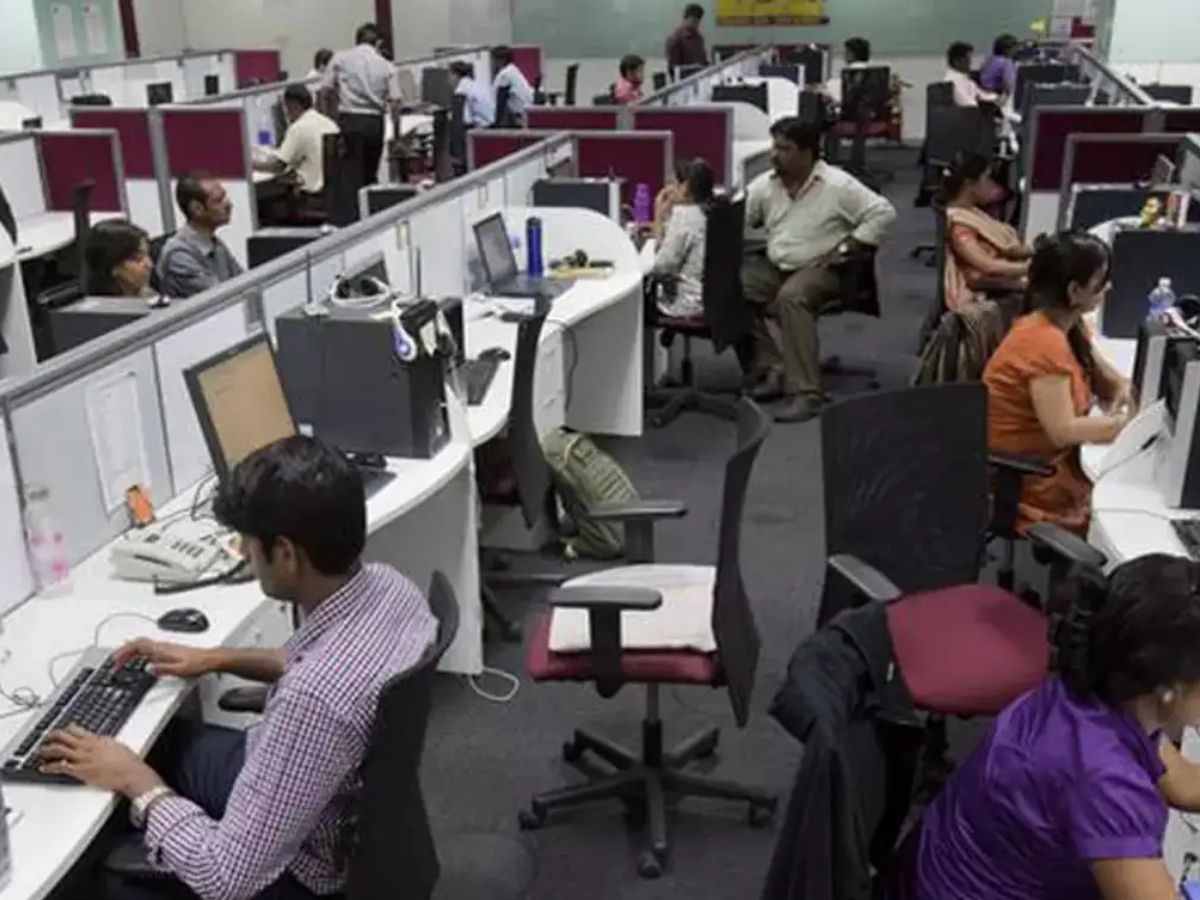 Public Holiday: UP में नहीं मिलेगी 24 नवंबर को छुट्टी! CM Yogi का बड़ा फैसला, छात्रों के चेहरे पर छाई मायूसी - Photo Gallery