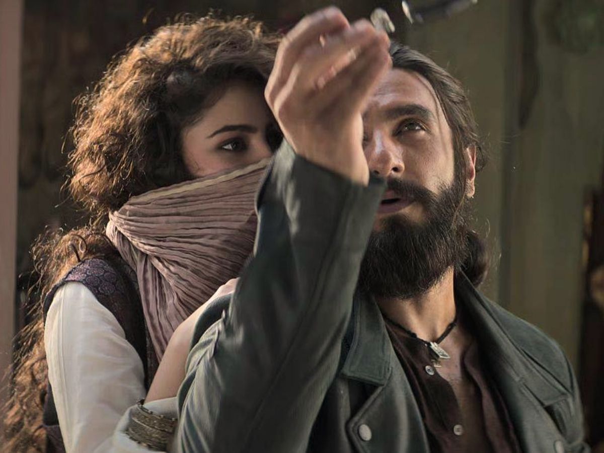 पाकिस्तान की भारत के खिलाफ जंग? Ranveer Singh के किरदार से नहीं उठा पर्दा, ‘धुरंधर’ के ट्रेलर की खास बातें - Photo Gallery