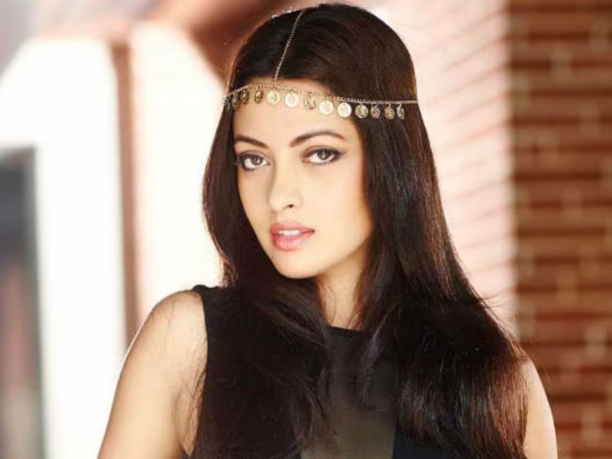 कैटरीना से करीना तक, बॉलीवुड की इन 10 एक्ट्रेसेस का MMS लीक बना बवाल; एक का तो बर्बाद हो गया करियर - Photo Gallery