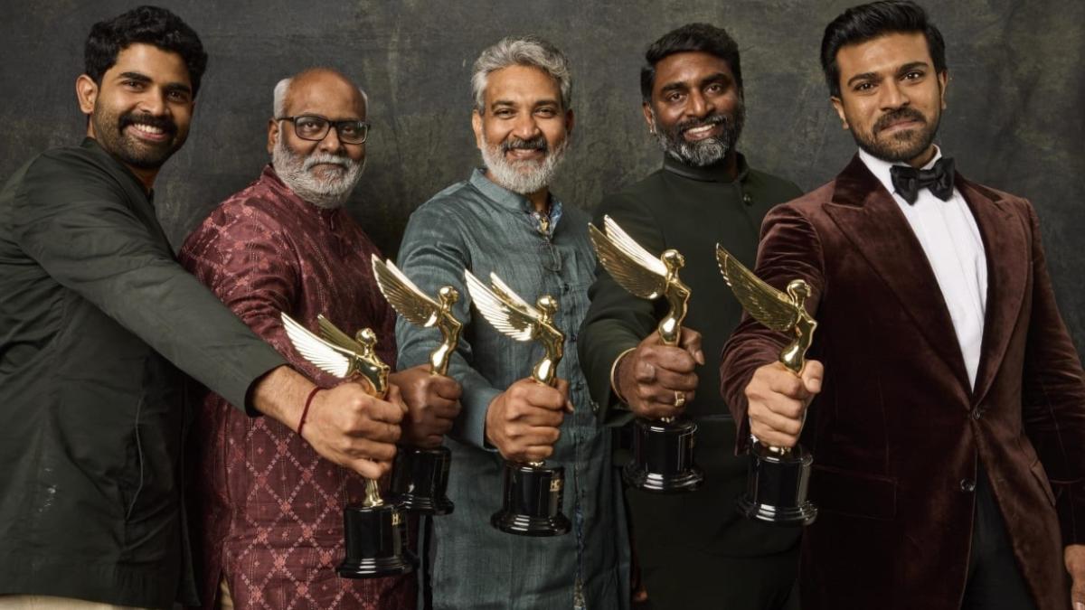 filmmaker-ss-rajamouli-life-facts-personal-life-movies-awards-and-luxury-lifestyle-photos 100 करोड़ का फार्महाउस, 4 साल बड़ी तलाकशुदा पत्नी, ऐसी है राजामौली की लाइफ, कमाई सुन दंग रह जाएंगे!