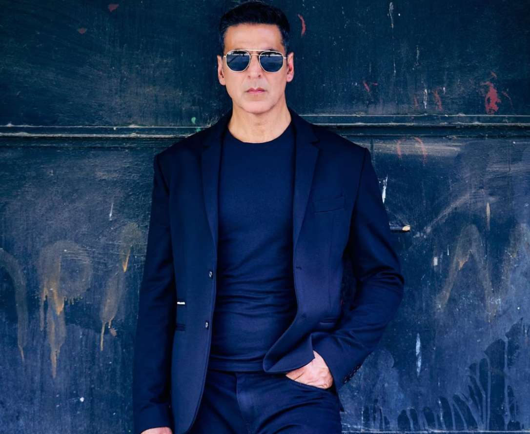 जब Akshay Kumar पर लड़कियों ने मारे 100 अंडे, जानिए कैसा था खिलाड़ी कुमार का हाल