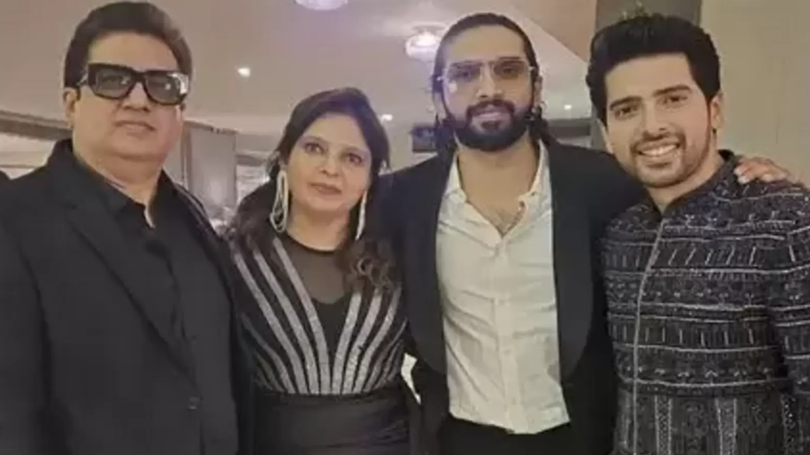 bigg-boss-19-amaal-mallik-recalls-family-struggles-in-debt-of-crores Bigg Boss 19 में छलका अमाल मलिक का दर्द, बोले-करोड़ों के कर्ज में डूबा था परिवार, ऐसे किया गुजारा