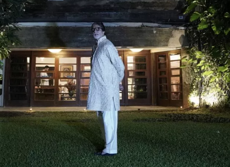 13 साल में 47% प्रॉफिट, Amitabh Bachchan ने बेचे दो लग्जरी फ्लैट, इतने करोड़ में हुई डील