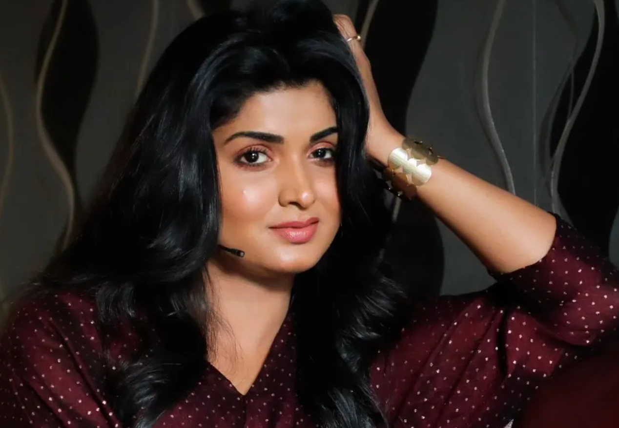 Dhanush के मैनेजर ने एक्ट्रेस से की गंदी डिमांड, रोल के बदले दिया ऐसा घिनौना ऑफर