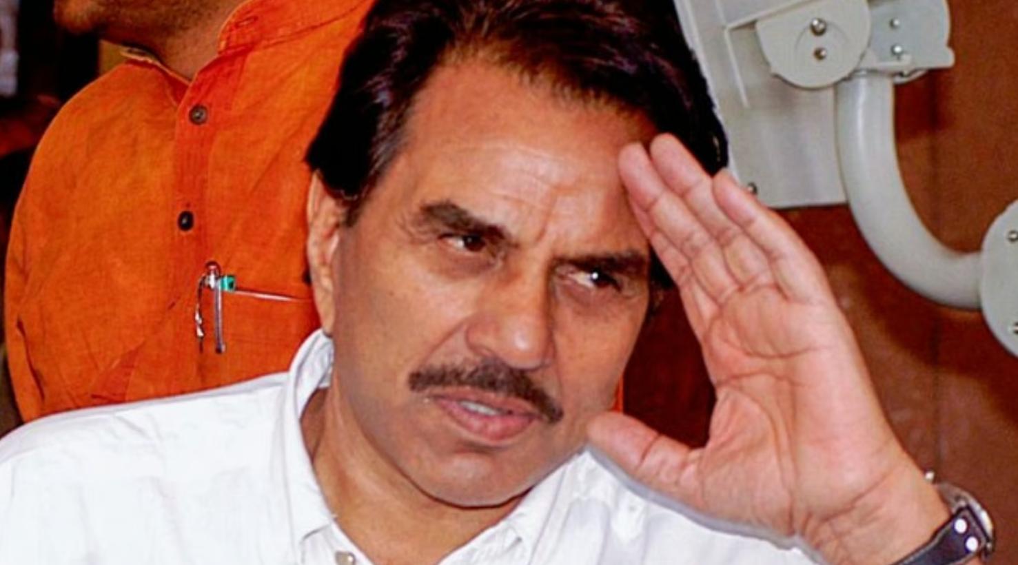 BJP में क्यों जा रहे हो? जब मुस्लिम महिला ने Dharmendra को कॉल कर कही ऐसी बात, एक्टर ने दिया ये जवाब