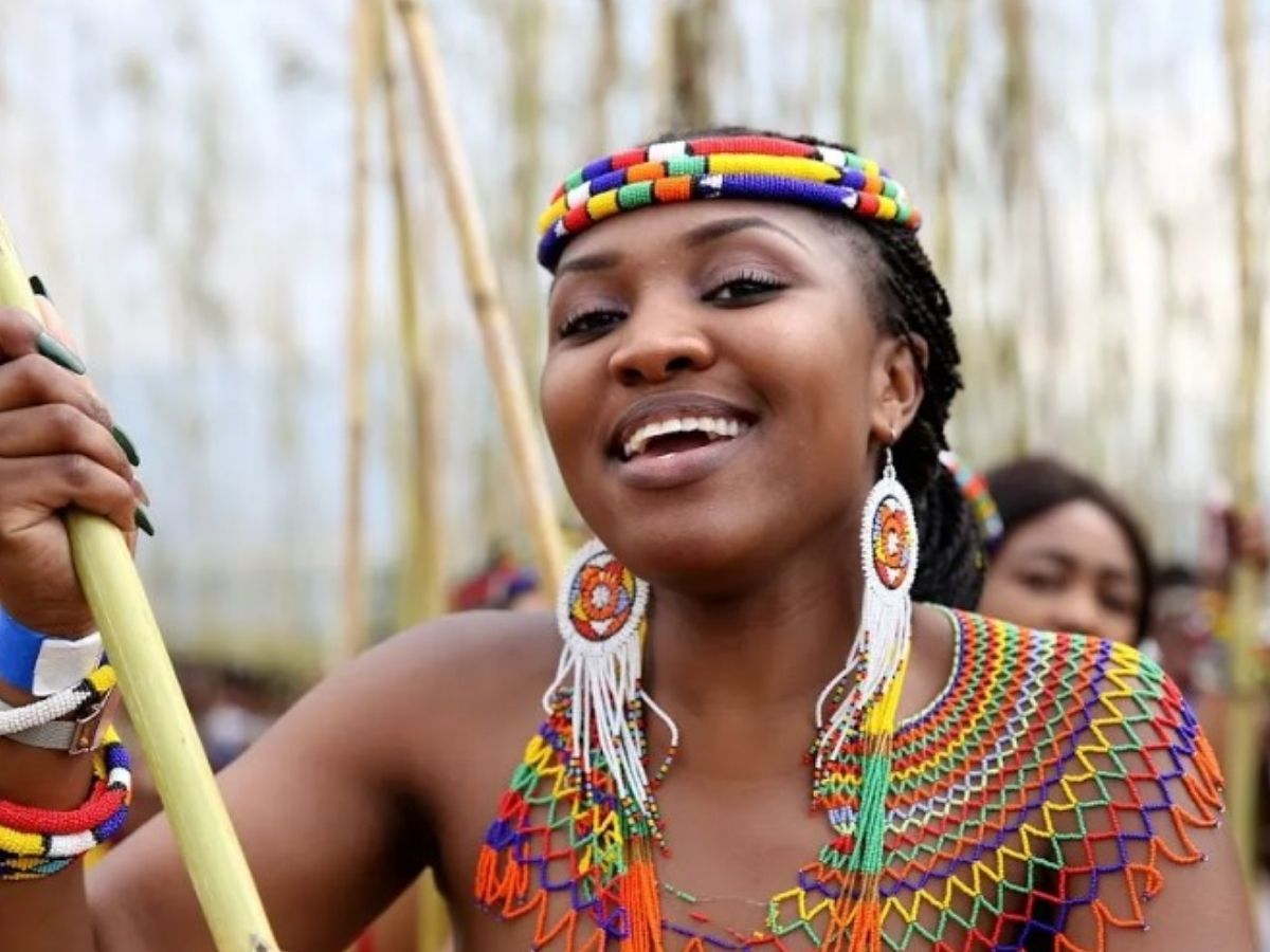 लड़की वर्जिन है या नहीं! देखने के बाद यहां होती है ‘वर्जिनिटी पार्टी’, कपड़े उतारकर करते हैं ये घटिया हरकत - Photo Gallery