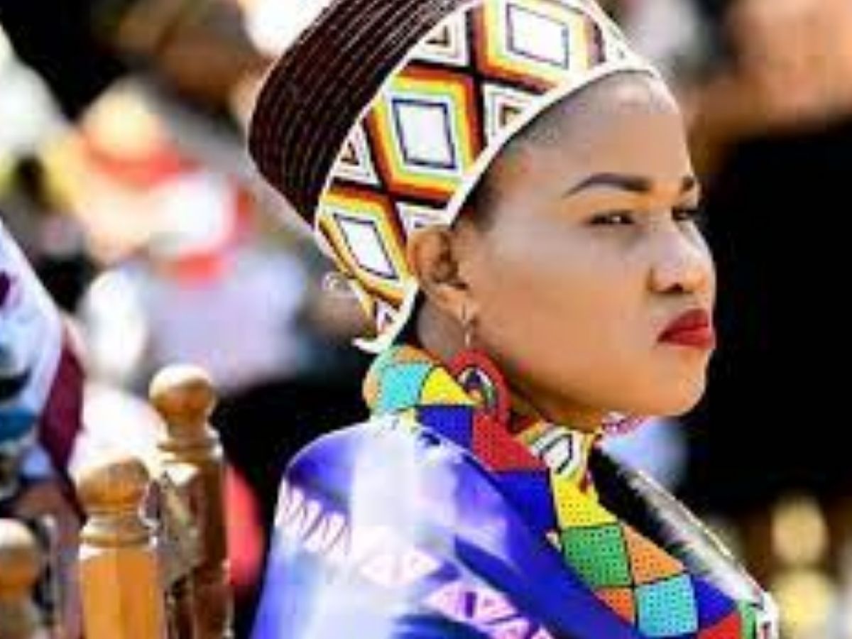 लड़की वर्जिन है या नहीं! देखने के बाद यहां होती है ‘वर्जिनिटी पार्टी’, कपड़े उतारकर करते हैं ये घटिया हरकत - Photo Gallery