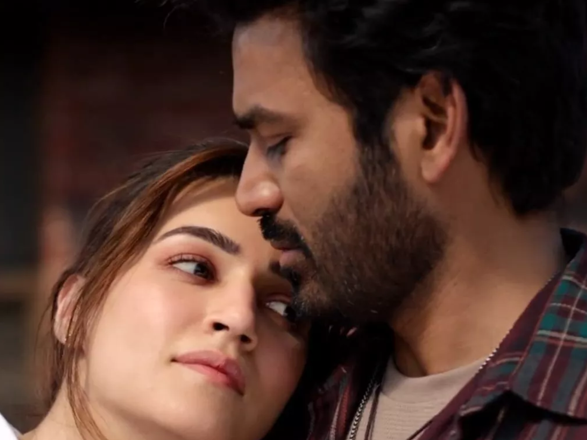 Tere Ishk Mein box office collection: पहले दिन धनुष और कृति सैनन की फिल्म ने किया कमाल, कमा डाले इतने करोड़ - Photo Gallery