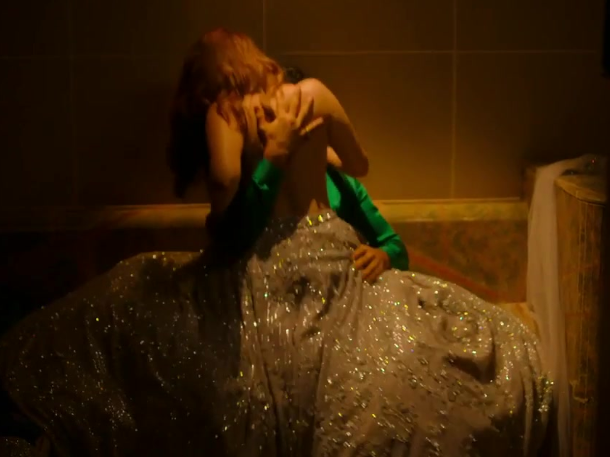 जब सेक्स सीन्स में हद भूल बैठीं Tamannah Bhatia, एक्टर के ऊपर टॉप उतारकर बैठ गईं और… - Photo Gallery