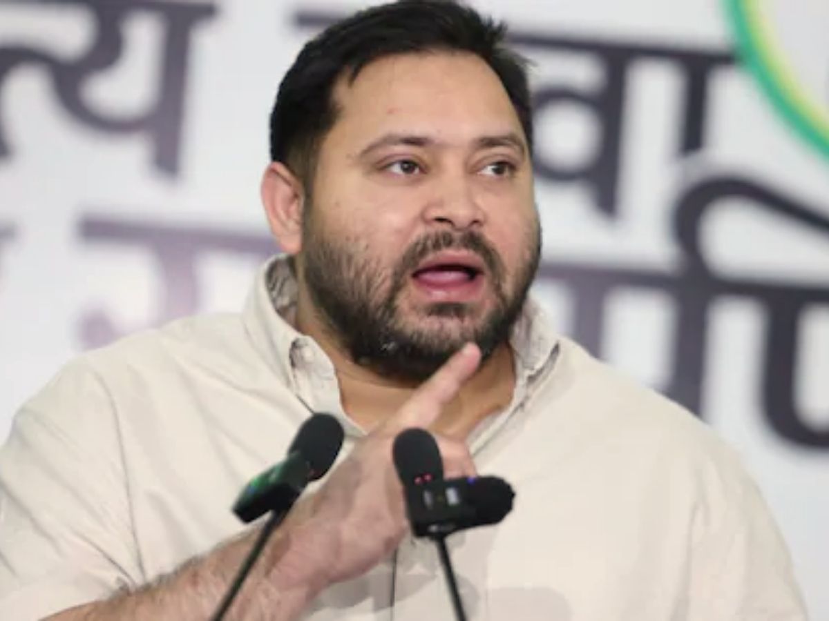 Tejashwi Yadav Networth: 200 ग्राम सोना और करोड़ों की संपत्ति के मालिक हैं लालू के लाल, जानें तेजस्वी यादव के परिवार में कौन-कौन - Photo Gallery