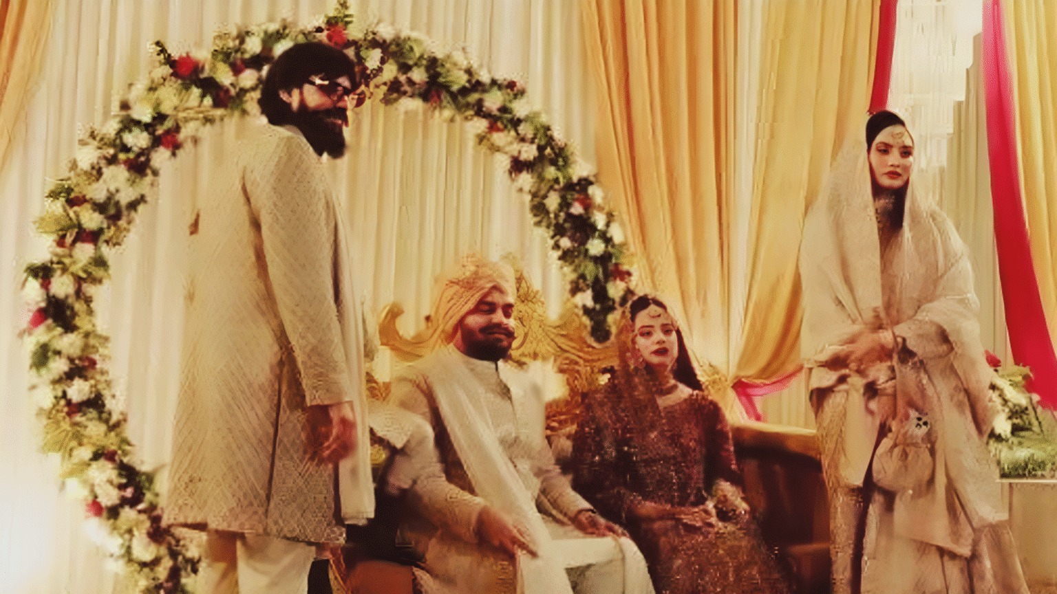 umar-ansari-begum-fatima-who-attended-grand-political-reception-asaduddin-owaisi-kapil-sibbal कौन हैं Umar Ansari की बेगम फातिमा? रिसेप्शन में जुटा सियासी दिग्गजों का जमावड़ा! यहां देखिए कौन-कौन पहुँचा?