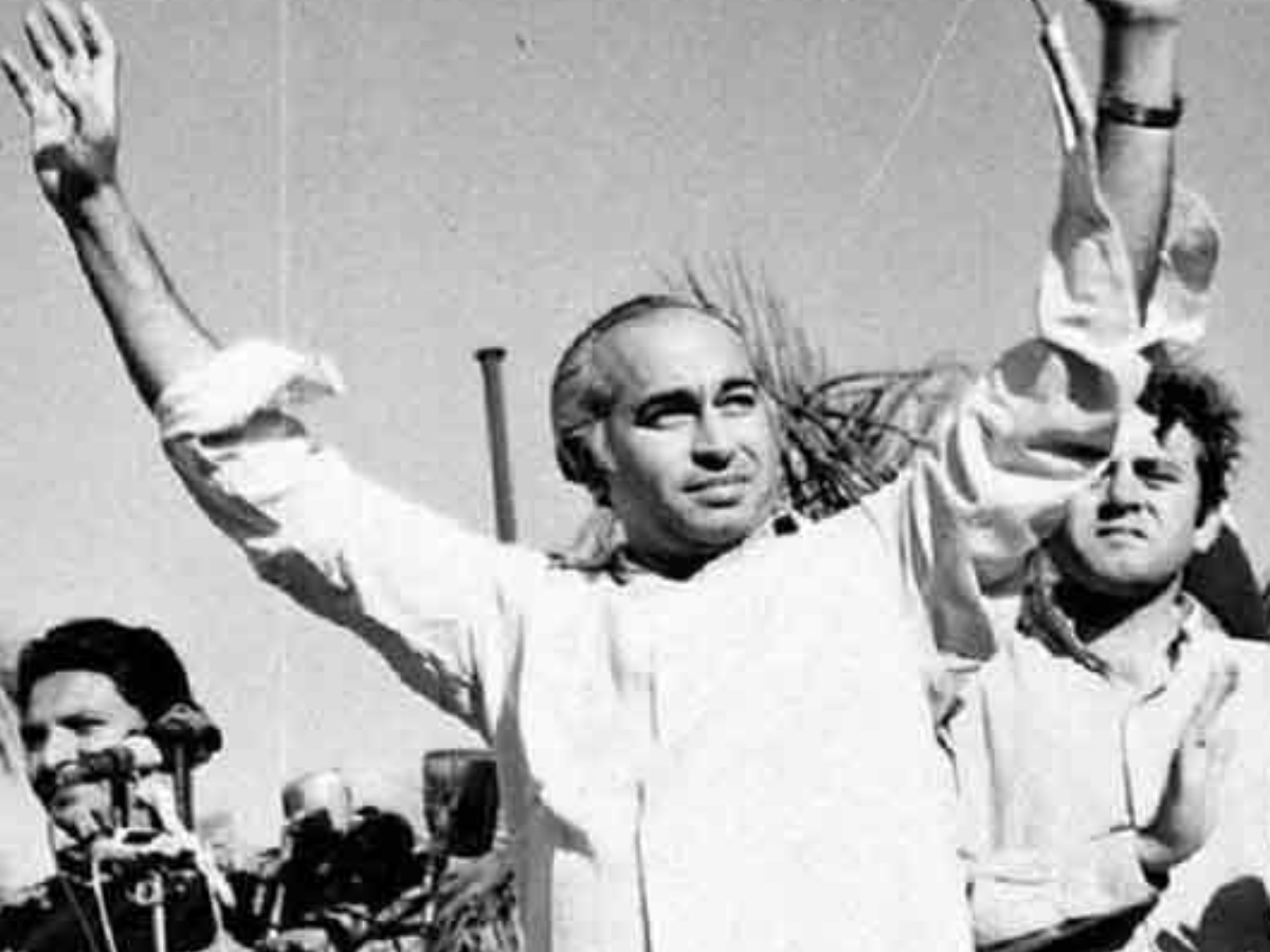 जिस जेल में सजा काट रहे इमरान खान, उस जेल में हुई थी पूर्व PM के साथ हैवानियत, रातों-रात छीन ली थी जिंदगी - Photo Gallery