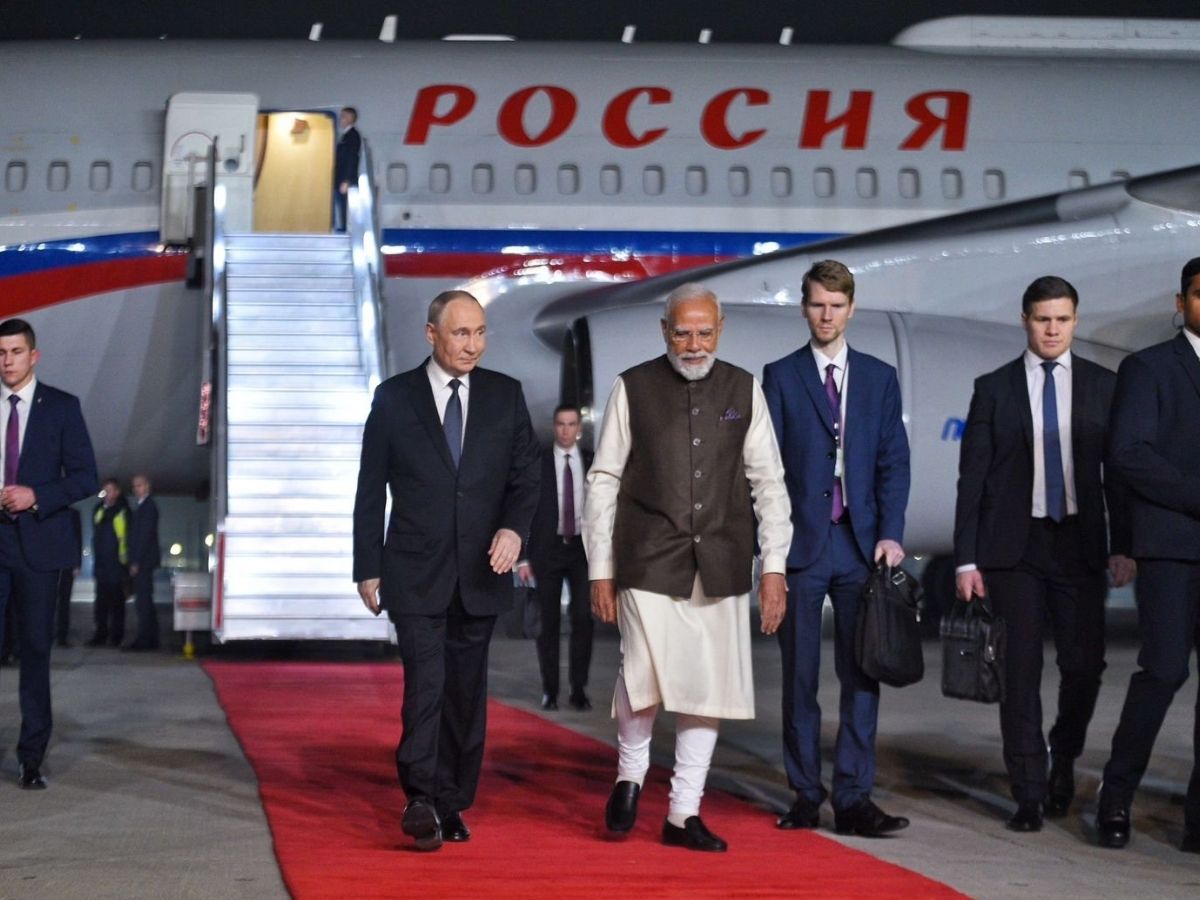 भारत पहुंचे रूसी राष्ट्रपति पुतिन, एयरपोर्ट से लेकर 7 LKM तक; यहां देखें पीएम मोदी के साथ उनकी कुछ बेहतरीन तस्वीरें - Photo Gallery