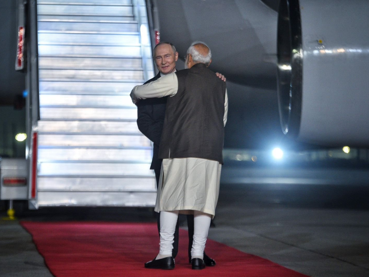 भारत पहुंचे रूसी राष्ट्रपति पुतिन, एयरपोर्ट से लेकर 7 LKM तक; यहां देखें पीएम मोदी के साथ उनकी कुछ बेहतरीन तस्वीरें - Photo Gallery