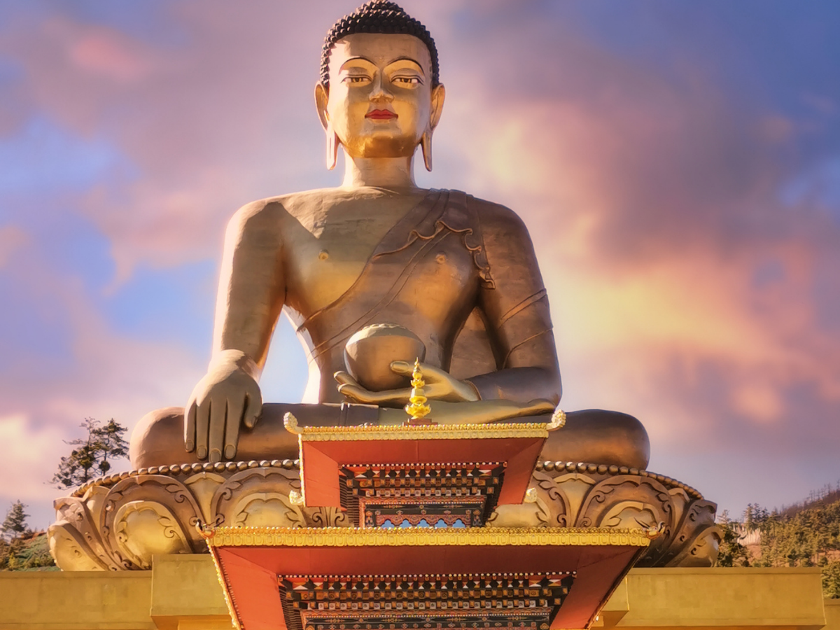 घर, जमीन, पढ़ाई, इलाज सब फ्री… भारत के इस पड़ोसी देश का मॉडल दुनिया में अनोखा, लेकिन शादी को लेकर है अनोखा कानून - Photo Gallery