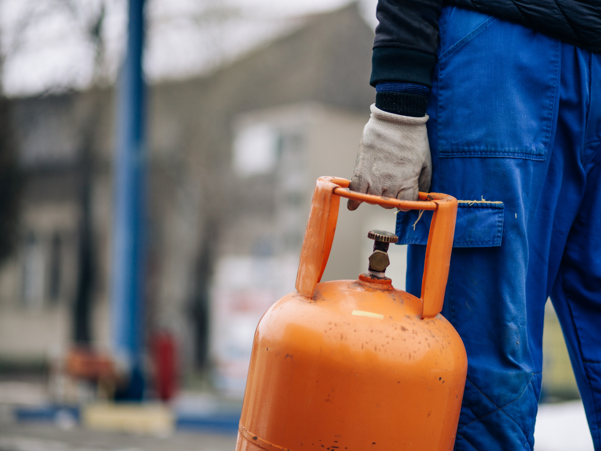 एलपीजी सिलेंडर की एक्सपायरी डेट जानना क्यों है जरूरी? घर में बैठे-ऐसे कर सकते हैं पहचान - Photo Gallery