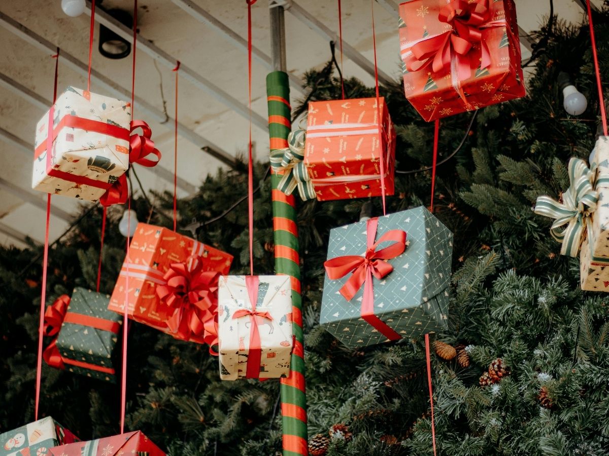 5 क्रिसमस गिफ्ट रूल क्या होते हैं, क्यों हर किसी को इन्हें करना चाहिए अप्लाई? यहां जानें - Photo Gallery