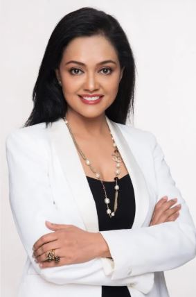 Apply face oil after moisturizer - Photo Gallery